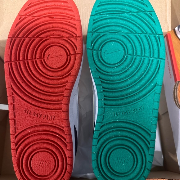 BNIB NEVER TRIED ON MULTI COLOR YOUTH NIKE MEMORY FOAM SHOES - Picture 5 of 7